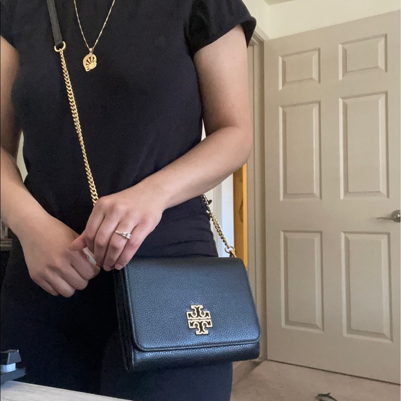New , authentic tory burch crossbody - Picture 15 of 16